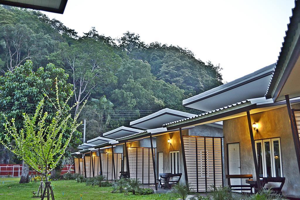V Valley Resort Satun Exteriör bild